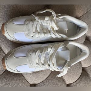 Women's Universal Thread  Athletic Shoes